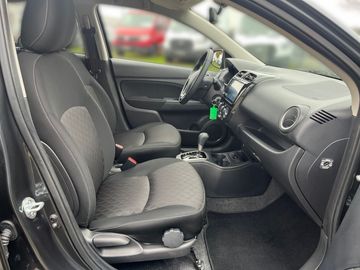 Car image 10