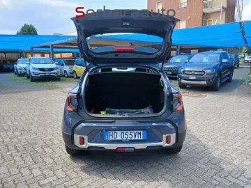Car image 25