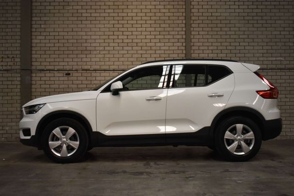 Volvo XC40 T2 Momentum 95 kW image number 2