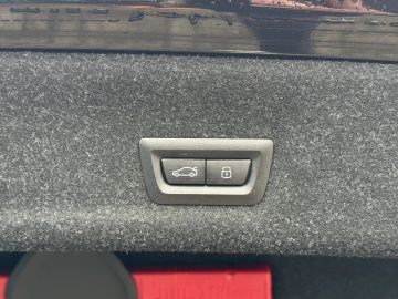 Car image 36
