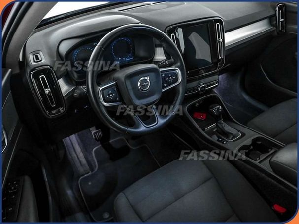 Volvo XC40 T3 Momentum 120 kW image number 9