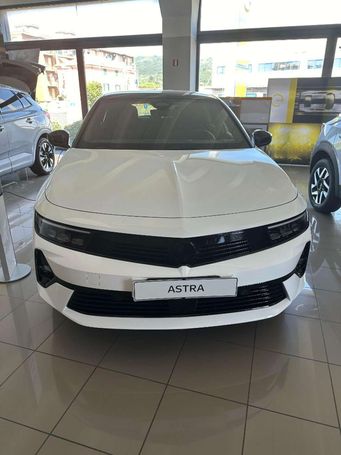 Opel Astra 96 kW image number 1