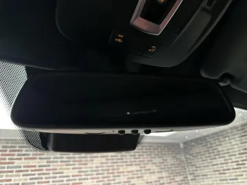 Car image 42
