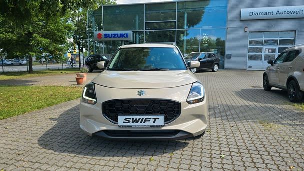 Suzuki Swift 1.2 Hybrid Comfort 61 kW image number 4