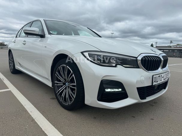 BMW 330 e M 215 kW image number 7