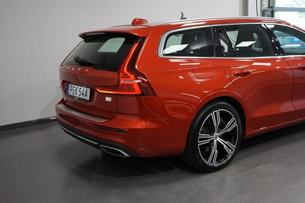 Volvo V60 T6 Recharge AWD 253 kW image number 3