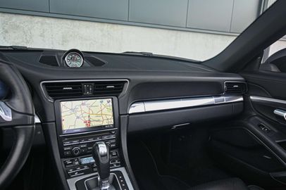 Car image 37