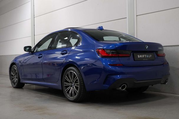 BMW 330e M Sport 215 kW image number 6