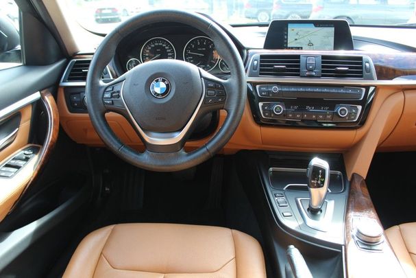 BMW 330i Touring xDrive Luxury Line 185 kW image number 12