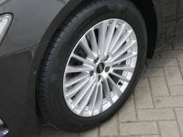 Car image 33