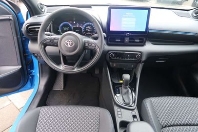 Car image 10