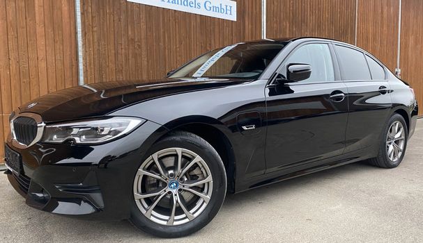 BMW 320 e Sport Line 150 kW image number 1