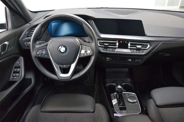 BMW 118d 110 kW image number 16