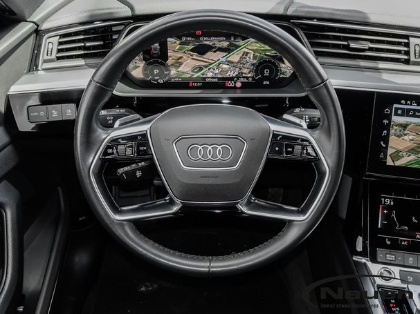 Audi e-tron 55 quattro Advanced 300 kW image number 11