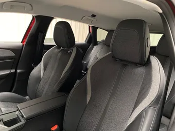 Car image 48