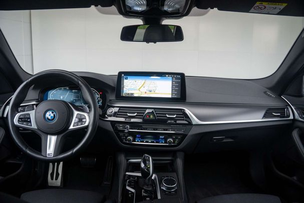 BMW 530 Touring 215 kW image number 9