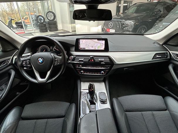 BMW 520d Touring xDrive Sport Line 140 kW image number 11