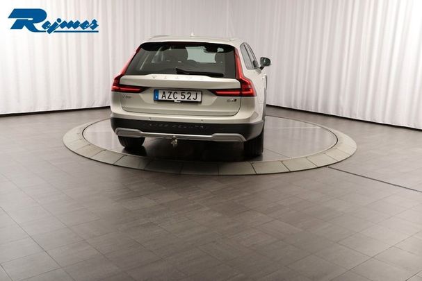 Volvo V90 Cross Country B4 Diesel AWD 146 kW image number 15