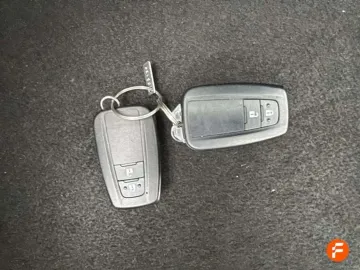 Car image 24
