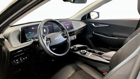 Car image 24