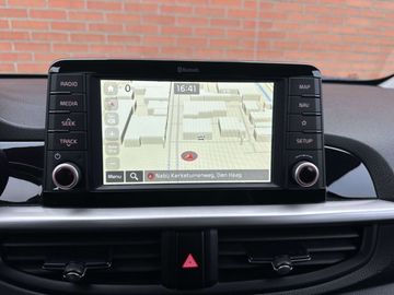 Car image 24