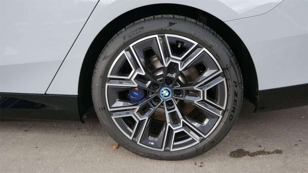 BMW 530 e 220 kW image number 6