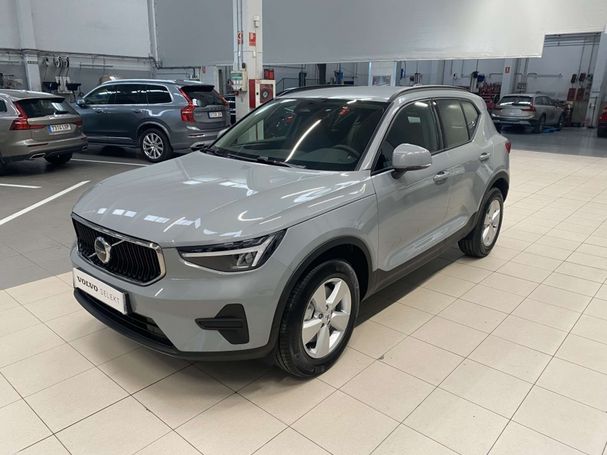 Volvo XC40 B3 Essential 120 kW image number 4