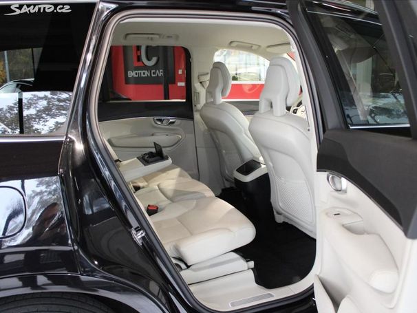 Volvo XC90 B5 AWD Momentum 173 kW image number 18