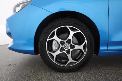 Car image 29