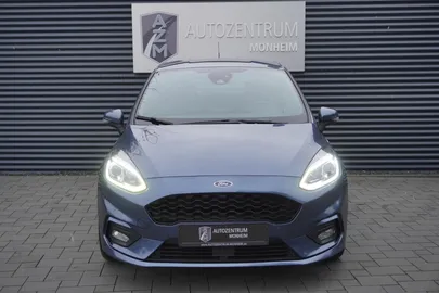 Car image 4