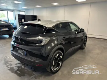 Car image 35