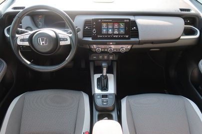 Car image 14