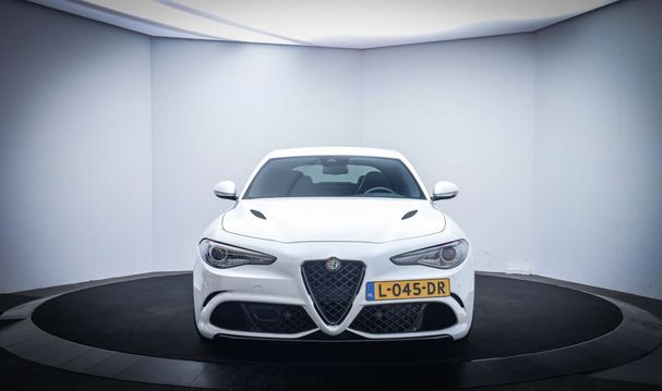 Alfa Romeo Giulia 2.9 V6 Quadrifoglio 375 kW image number 3