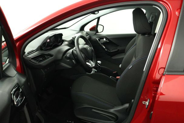 Peugeot 208 PureTech 110 Signature 81 kW image number 17