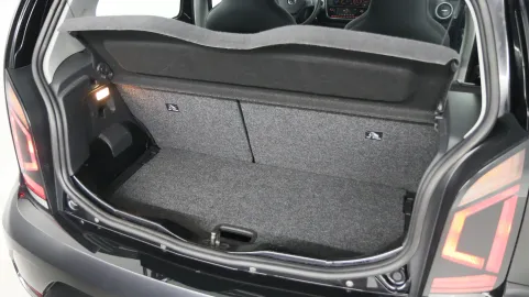 Car image 32