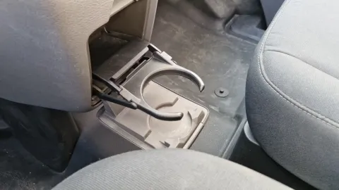 Car image 27