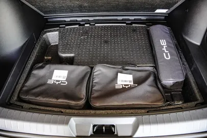 Car image 33