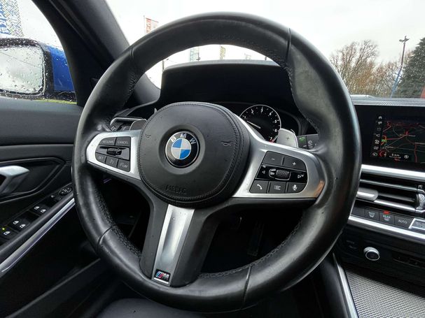 BMW 320i Touring 135 kW image number 16