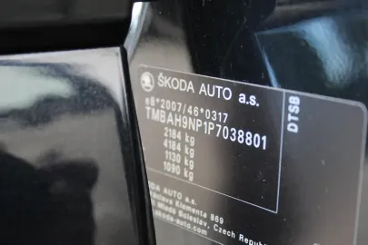 Car image 33