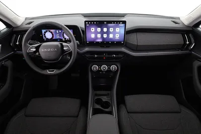 Car image 30