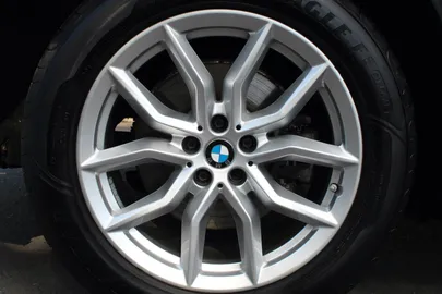 Car image 45