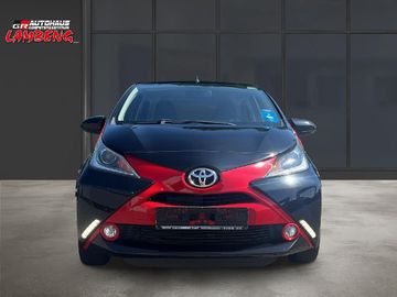 Car image 2