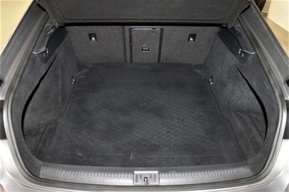 Car image 36