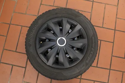 Car image 43