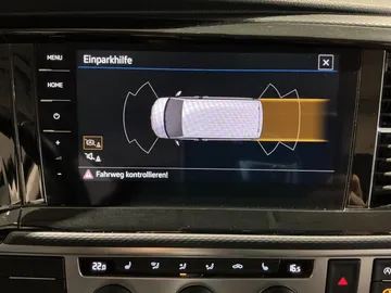 Car image 28