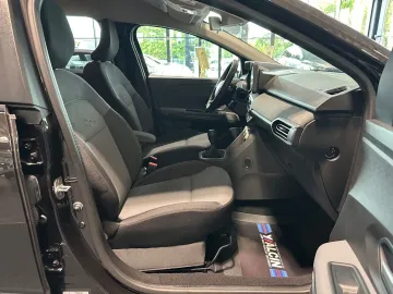 Car image 48