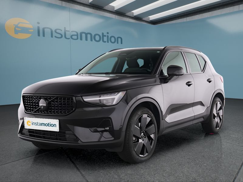 Volvo XC40 B4 Plus Black