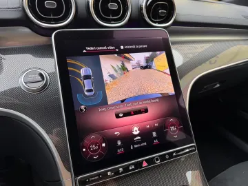 Car image 32