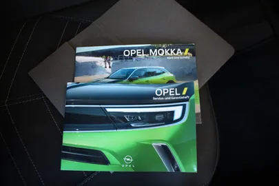 Car image 26