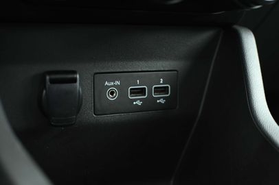 Car image 37